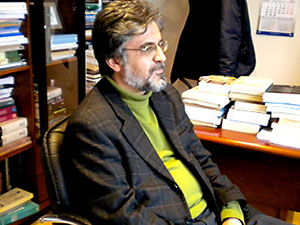 Yeni Şafak yazarı Akif Emre hayatını kaybetti