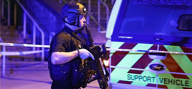 İngiltere'de terör tehdidi 'en yüksek' seviyede