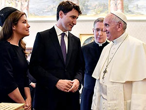Kanada Başbakanı, Papa'dan Kızılderili çocuklar için özür dilemesini istedi