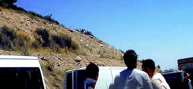 Yüksekova-Esendere yolunda patlama