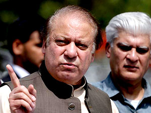 Pakistan Başbakanı Nevaz Şerif görevden alındı