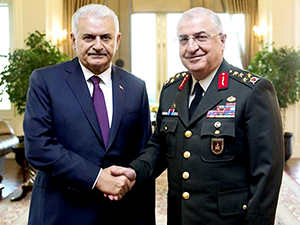 Başbakan Yıldırım, kuvvet komutanlarıyla görüştü