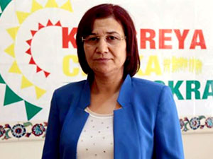DTK Eş Başkanı Leyla Güven gözaltına alındı