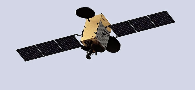 Rusya yeni uydusuyla bağlantısını kaybetti