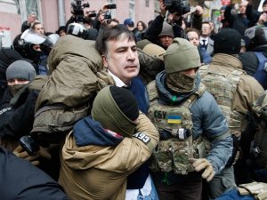 Eski Cumhurbaşkanı Saakaşvili gözaltına alındı