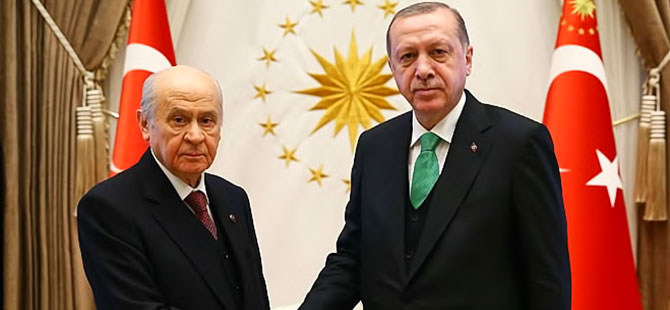 Karar yazarı Taşgetiren: Ak Parti liderliğine Bahçeli’den by pass mı yapıldı?