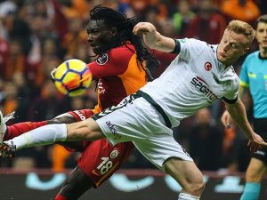 Galatasaray zirvede tek başına