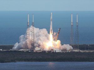 SpaceX kargo kapsülü uzaya fırlatıldı