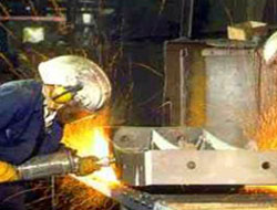 Sanayide Daralma Sürüyor