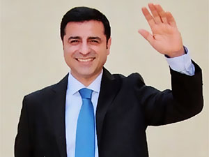 İşte Demirtaş'ın ilk miting konuşması