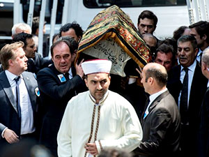 Erdoğan Demirören toprağa verildi