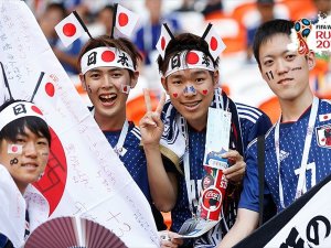 Japonlar temizlikleriyle futbolseverleri büyüledi