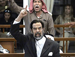 Saddam'ın kalemini kıran hakime bakanlık