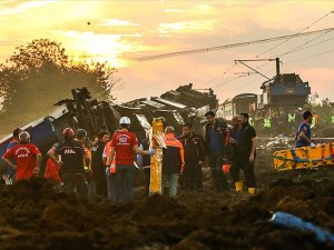 Tren kazasında can kaybı 24'e yükseldi