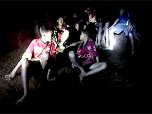 Tayland'da mutlu son: 12 çocuk ve antrenör kurtarıldı