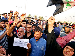 Irak'ta protestocular İran Sınır Kapısı yolunu kapadı