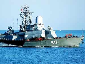 Rusya Suriye'ye üç savaş gemisi gönderdi