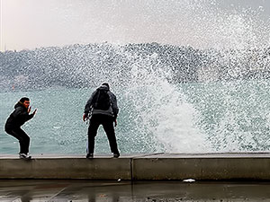 İstanbul Valiliği'nden 'kuvvetli fırtına' uyarısı