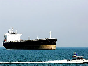 İran: Ordu petrol tankerlerimizi koruyacak