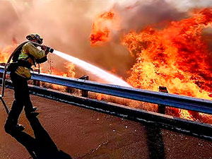 California: Binden fazla kişiden haber alınamıyor