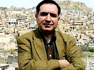 Yazar Bülent Tekin'e 'sosyal medya' cezası