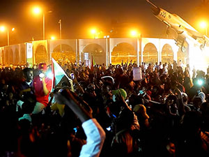 Reuters: Sudan Devlet Başkanı Ömer el Beşir görevi bıraktı