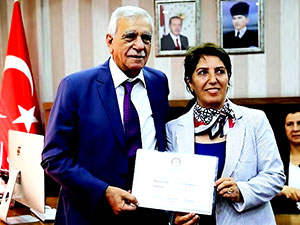 Ahmet Türk ve Figen Altındağ mazbatalarını aldı