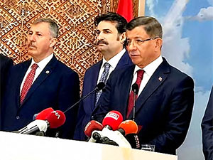 Davutoğlu: Partimizden istifa ediyoruz