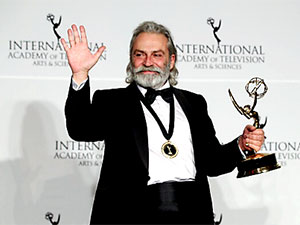 Haluk Bilginer'e Emmy Ödülü