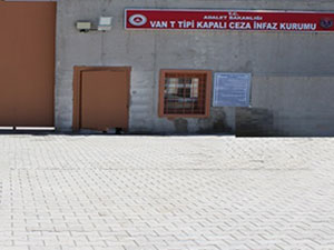 HDP'li üç eşbaşkan daha tutuklandı