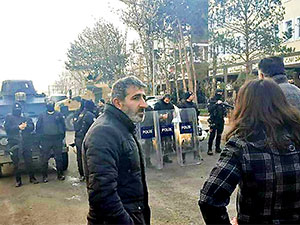 Varto ve Bulanık belediye eş başkanları gözaltına alındı