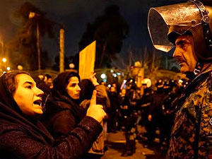 İran'da protestoculara karşı Devrim Muhafızları sokağa indi