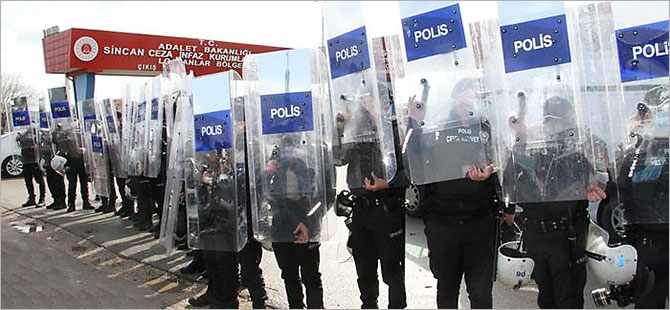 Kobani davası başladı