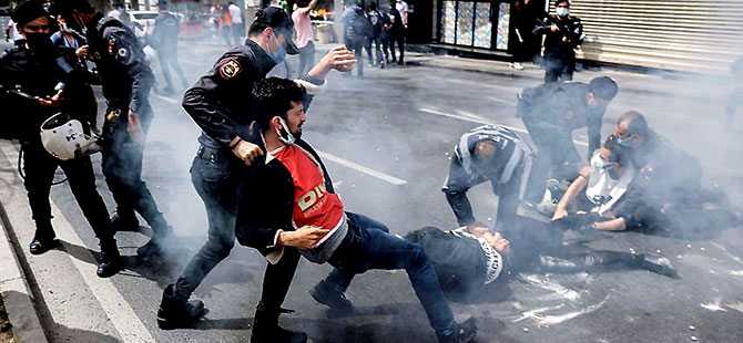 Taksim'e yürümek isteyen gruplar gözaltına alındı