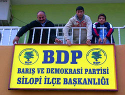 DTP tabelası indi BDP asıldı