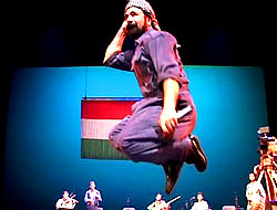 Şivan Pewer'in heykeli dikildi