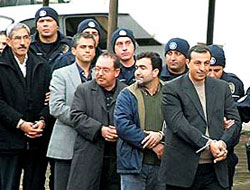 BDP'lilere 'kelepçeye' inceleme