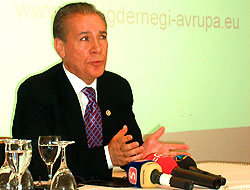 AKP'li İşbaşaran partisinden istifa etti