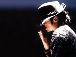 Michael Jackson hayatını kaybetti