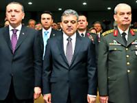 Gül, Erdoğan ve Başbuğ üçlü zirve için Köşk'te