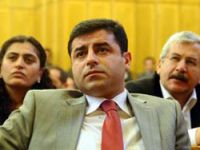 Demirtaş: AKP'li yakalıyor CHP'li salıyor