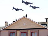 Başbakan’ın evinin üzerinde F-16 provası