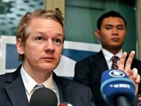 Assange, serbest bırakıldı