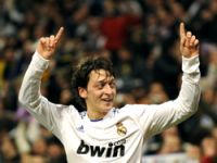 Mesut, Real Madrid'i finale çıkardı