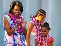 Obama'nın kızlarına Facebook yasak!
