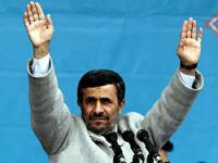 Kaddafi'ye Ahmedinejad'dan uyarı