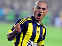 Fenerbahçe Alex'le kazandı