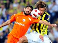 Fener şampiyonluğa koşuyor