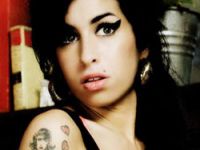 Amy Winehouse öldü!