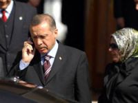 Erdoğan'dan Aksu'ya teşekkür telefonu